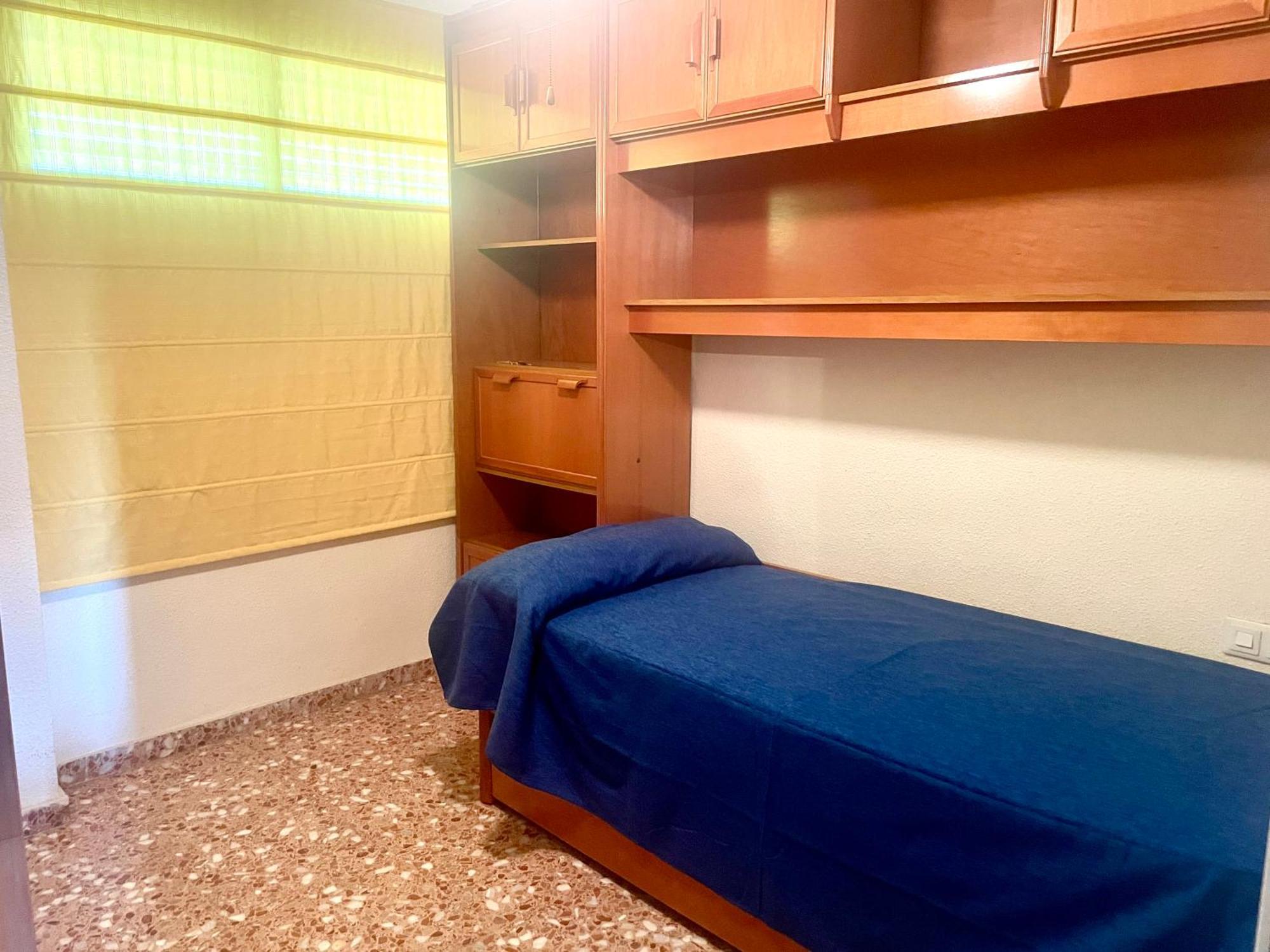 Amplio Con Piscina Y Pistas De Tenis En Appartamento