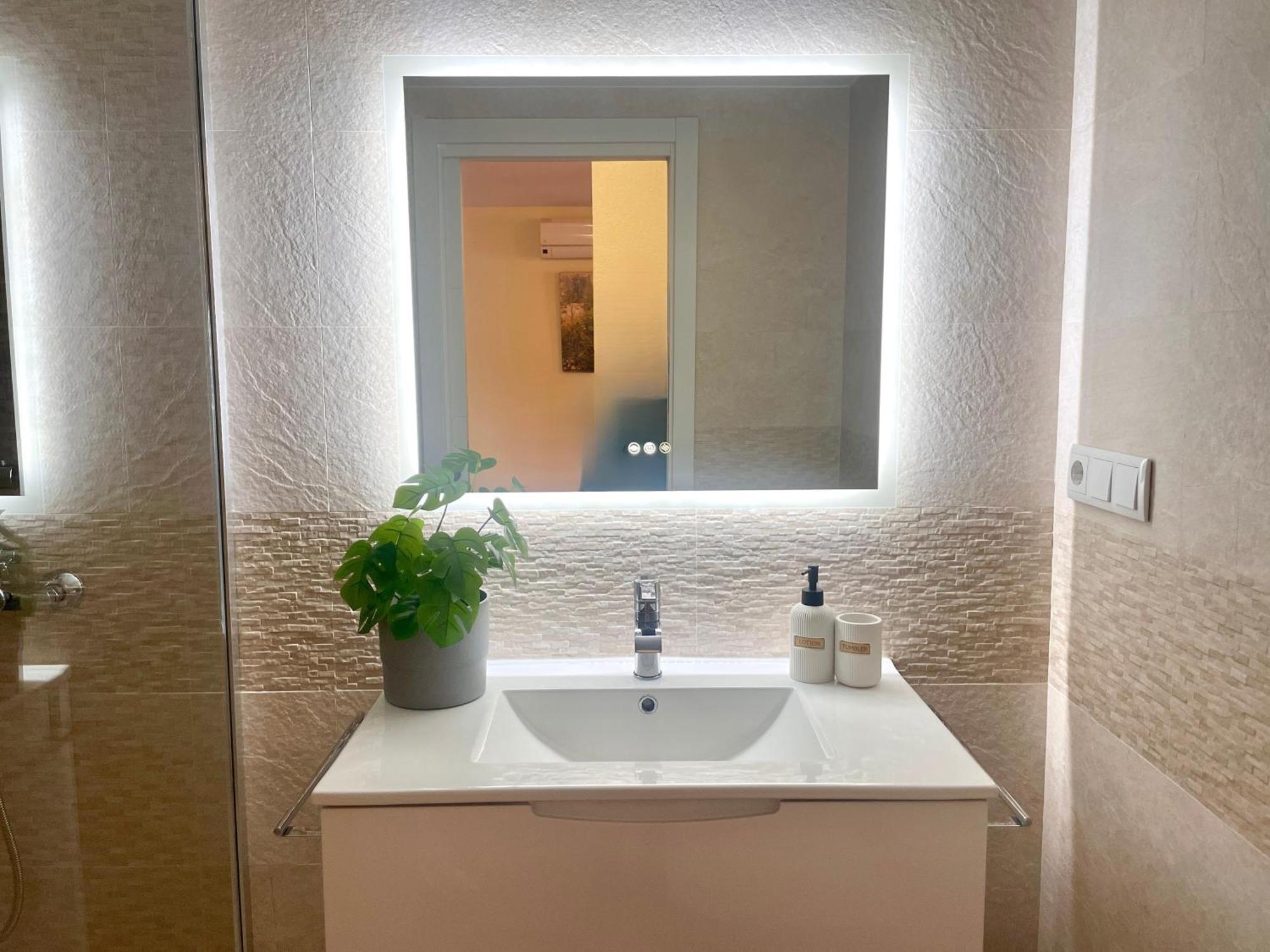 Appartement Amplio Con Piscina Y Pistas De Tenis En Benidorm