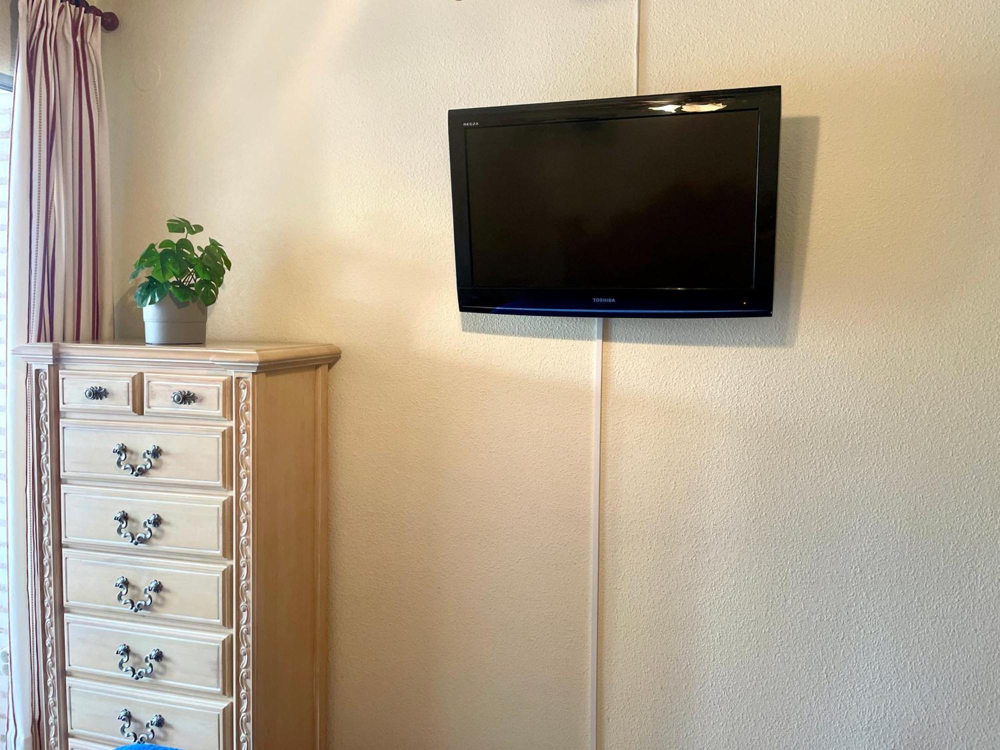 Amplio Con Piscina Y Pistas De Tenis En Appartement *