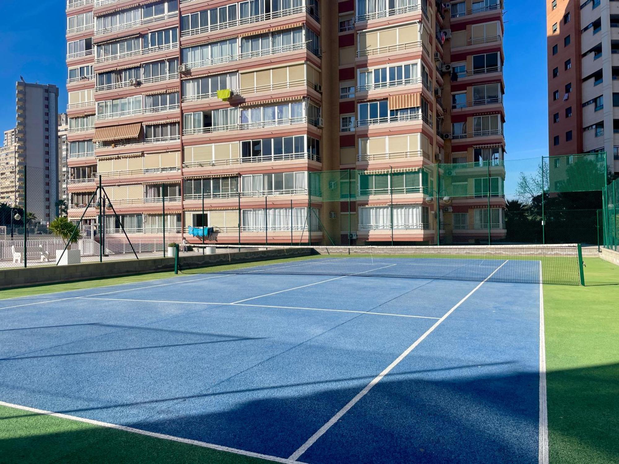 Apartment Amplio Con Piscina Y Pistas De Tenis En Benidorm